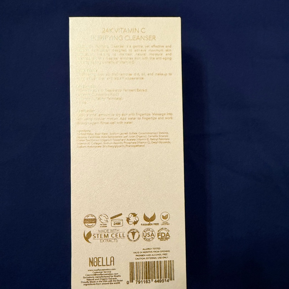 Noella 24K Vitamin C Purifying Cleanser - Picture 3 of 3